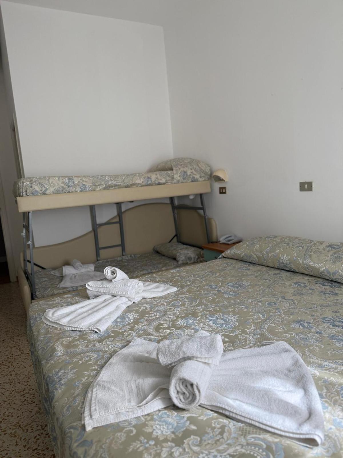 Paola Hotel